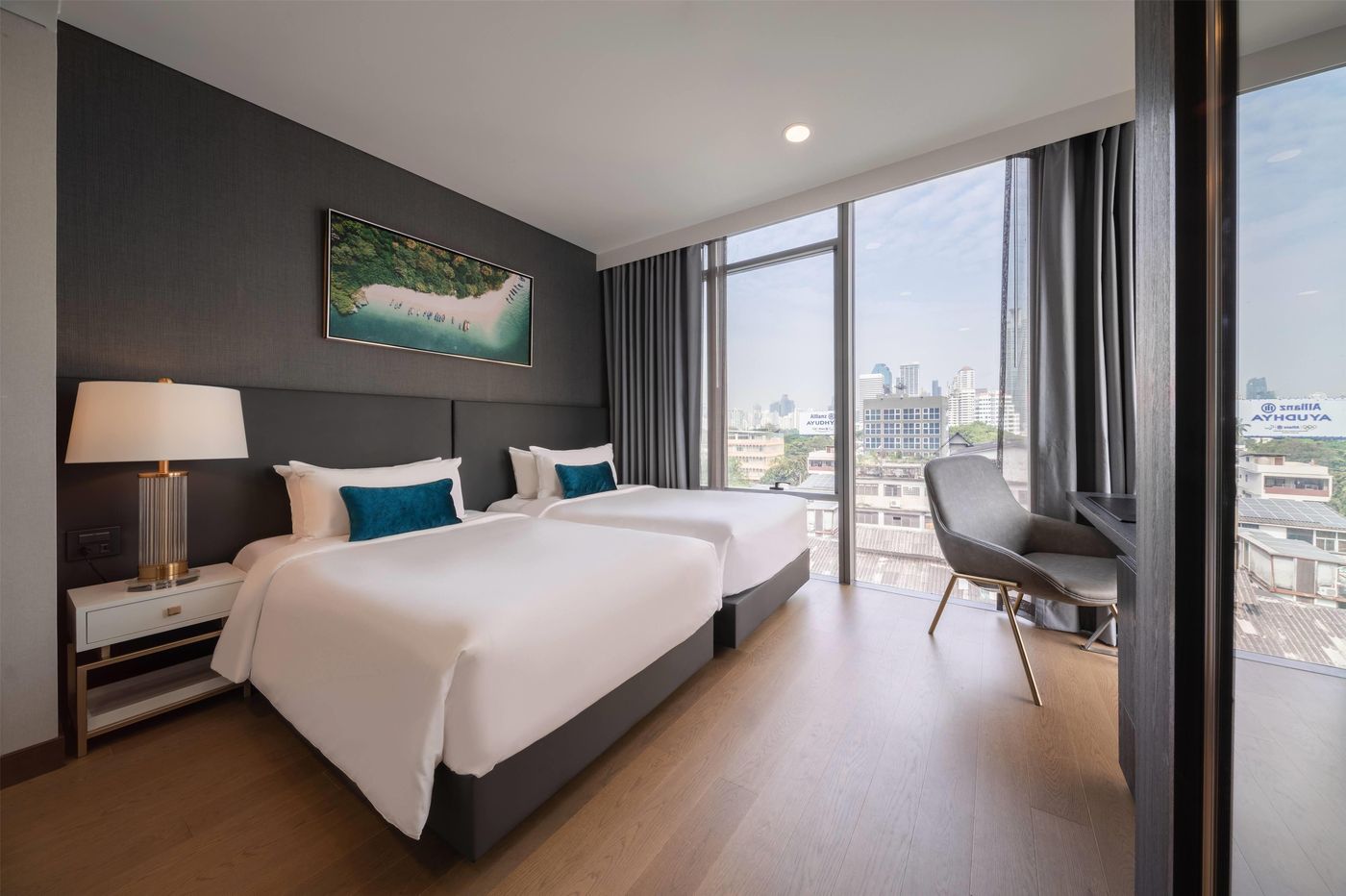 Wyndham-Bangkok-Queen-Convention-Centre-Room-29