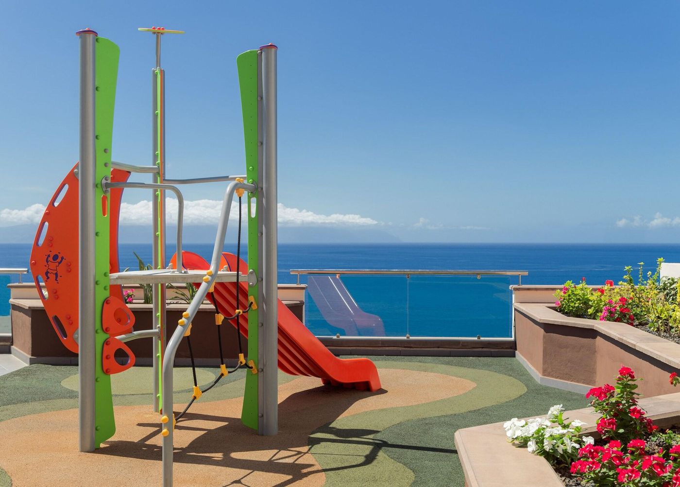 Royal-Sun-Resort-Sports-and-Entertainment-67