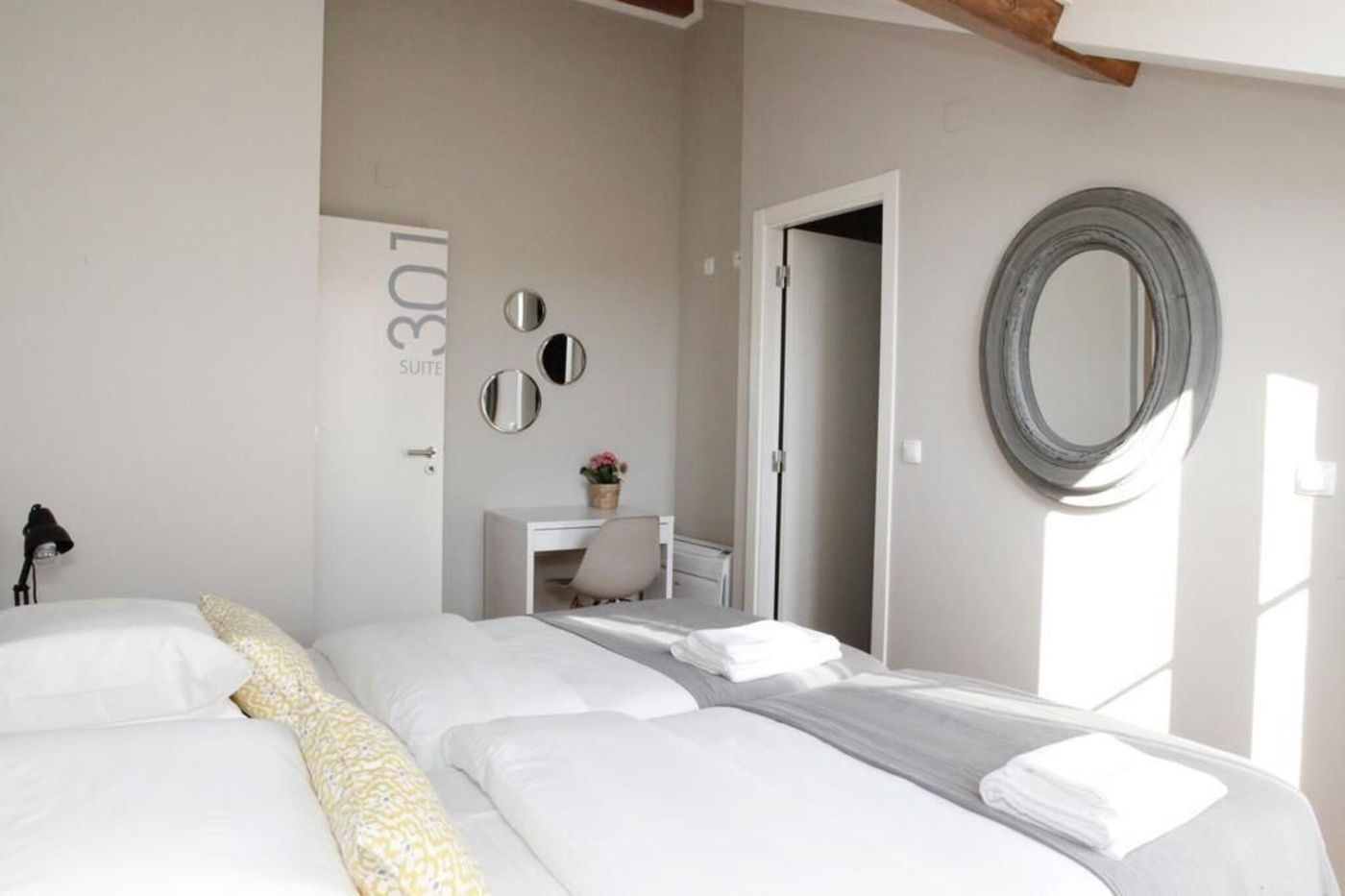 Flores-Guest-House-Room-64