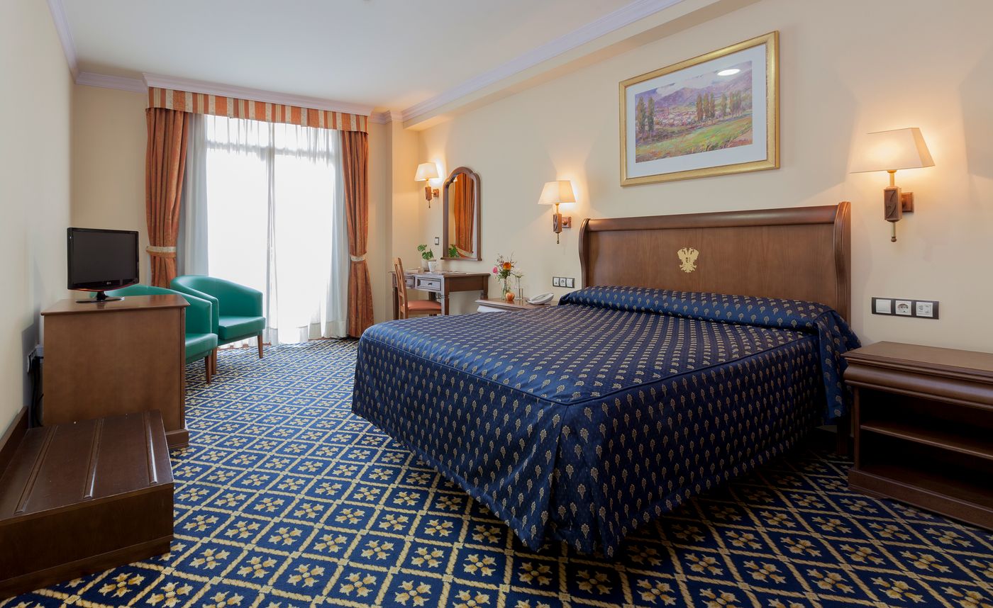 Agora-Juan-De-Austria-Room-12