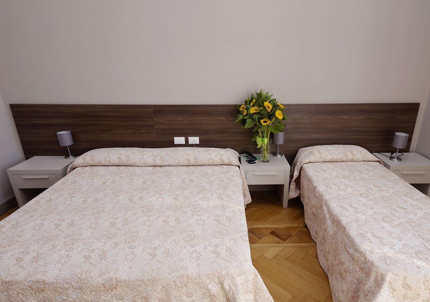 Grand Hotel Mediterranée - Italy - GENOA - Room - 8