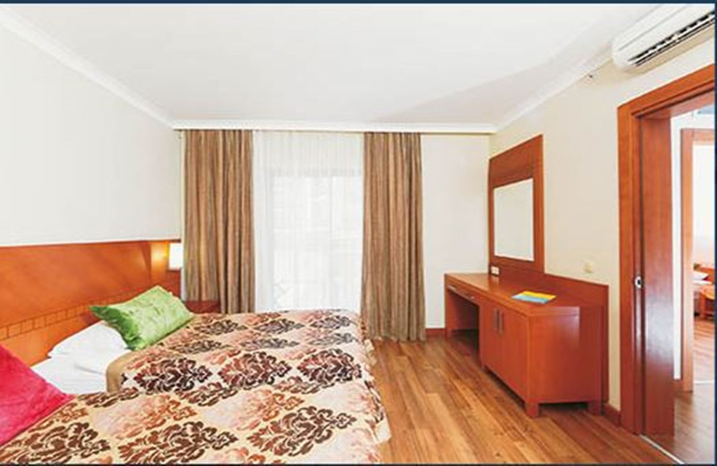 Club-Calimera-Serra-Palace-Room-12