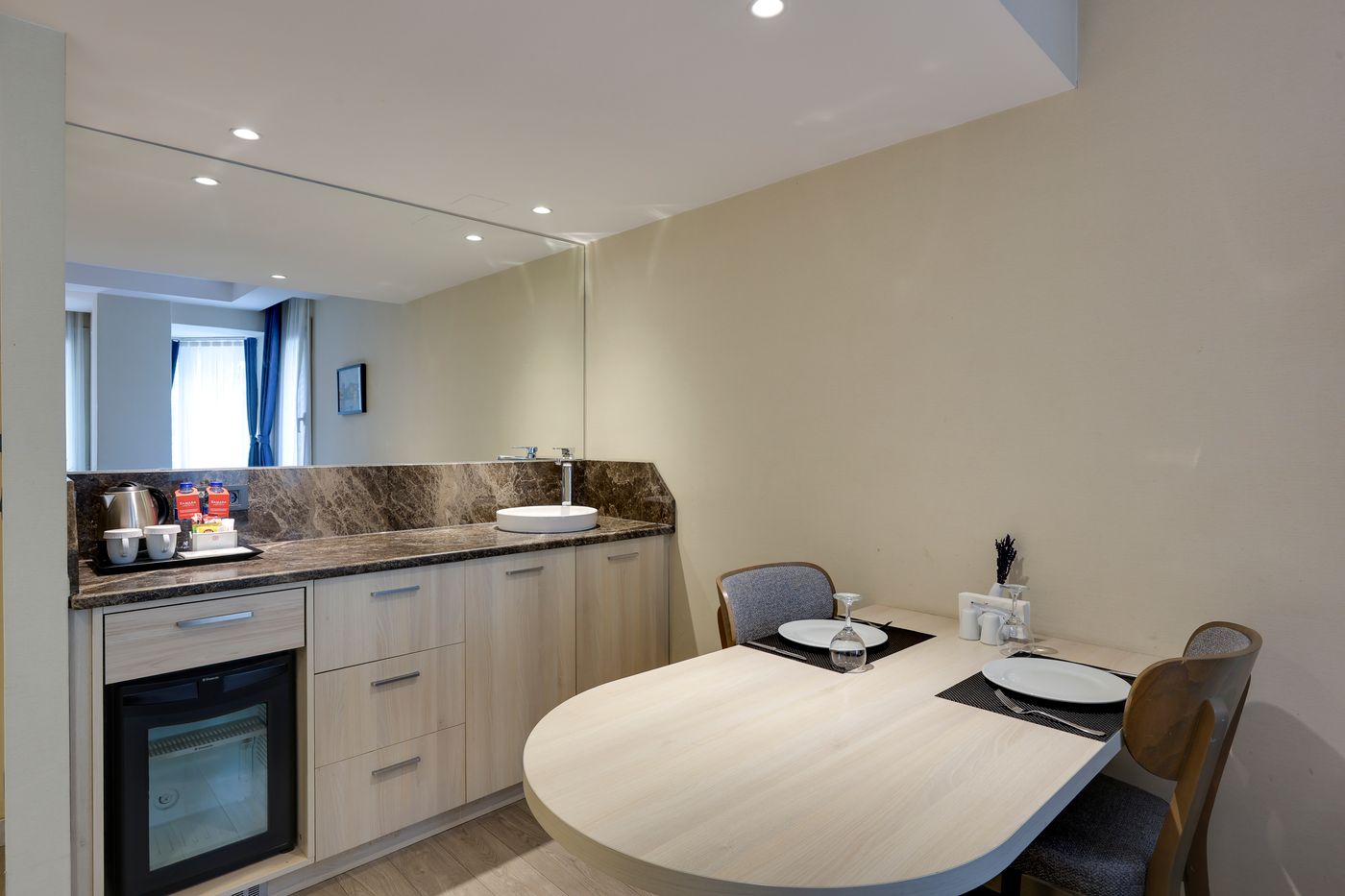 Ramada-Istanbul-Old-City-Room-47