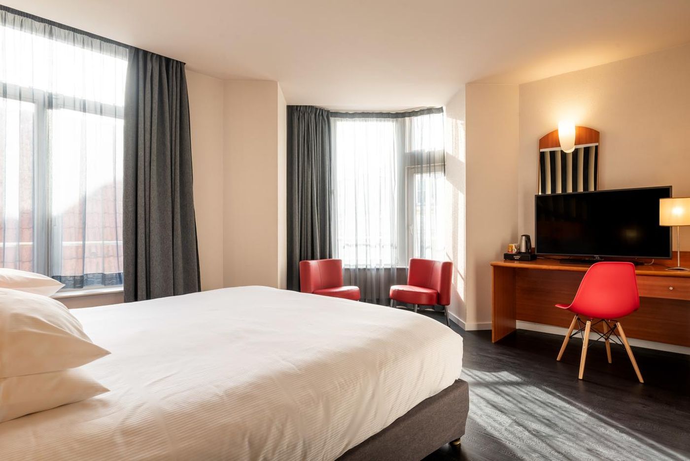 Aris-Grand-Place-Room-8