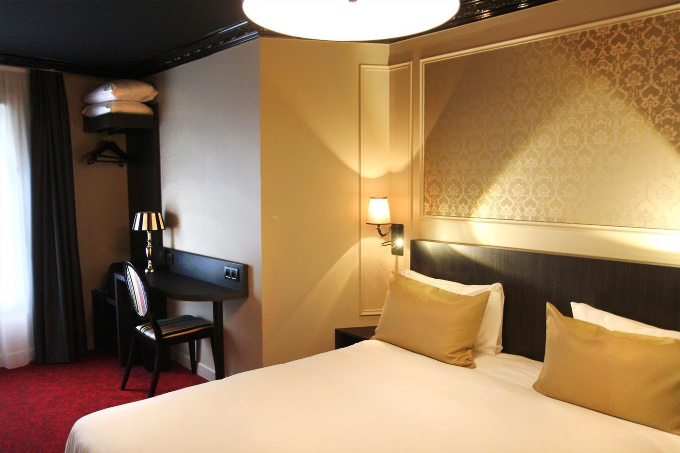 BEST-WESTERN-Hotel-Le-Montmartre-Saint-Pierre-Room-10