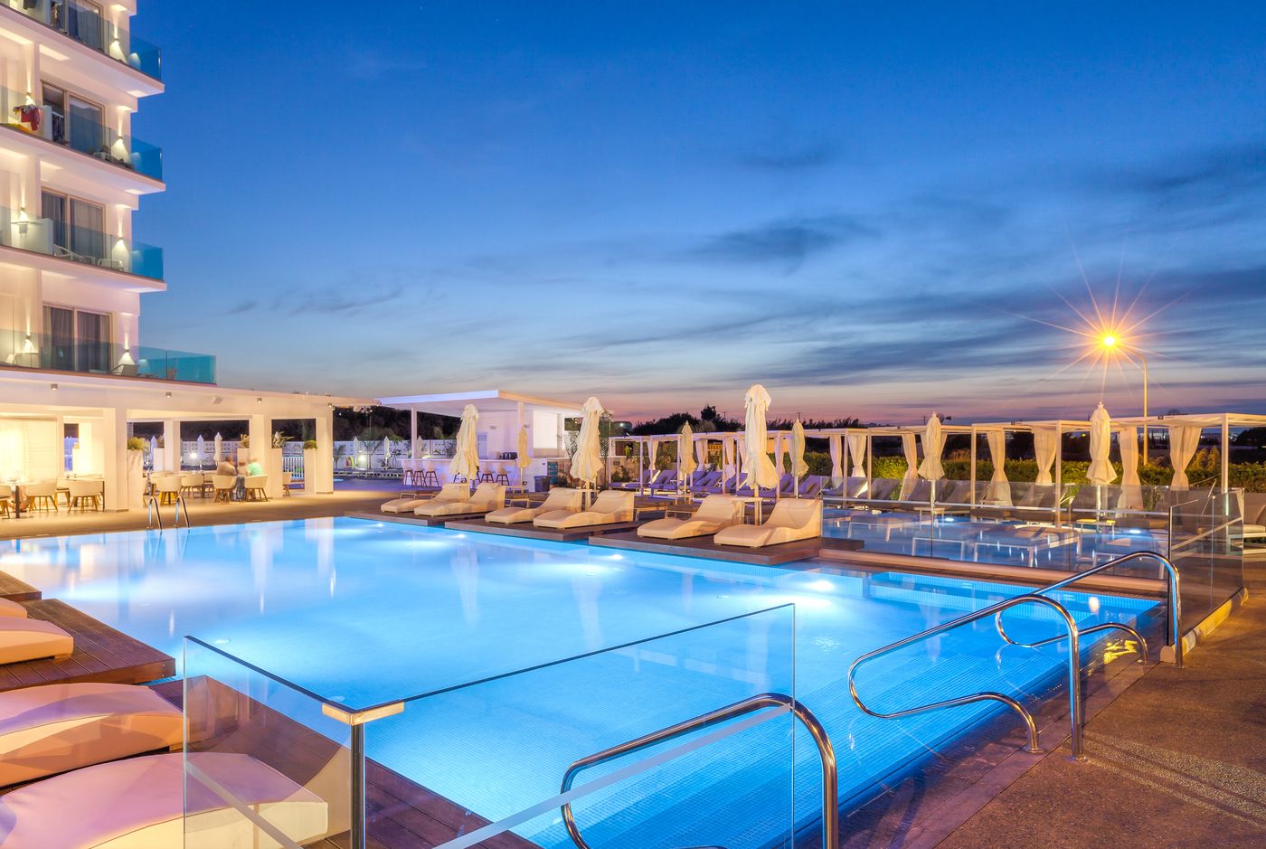 The-Blue-Ivy-Hotel-Pool-8
