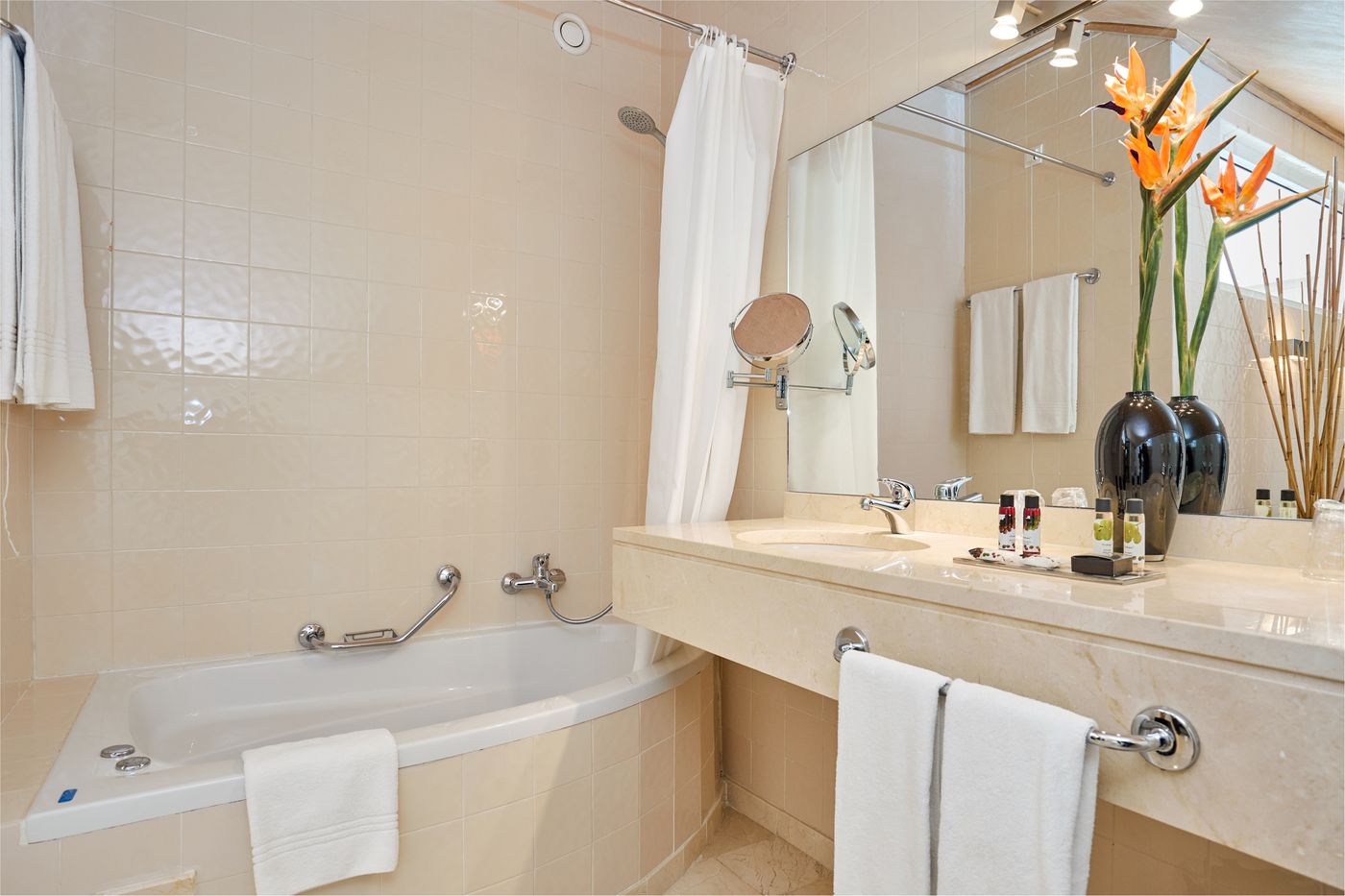 Pateo-dos-Solares-Charm-Hotel-Room-26