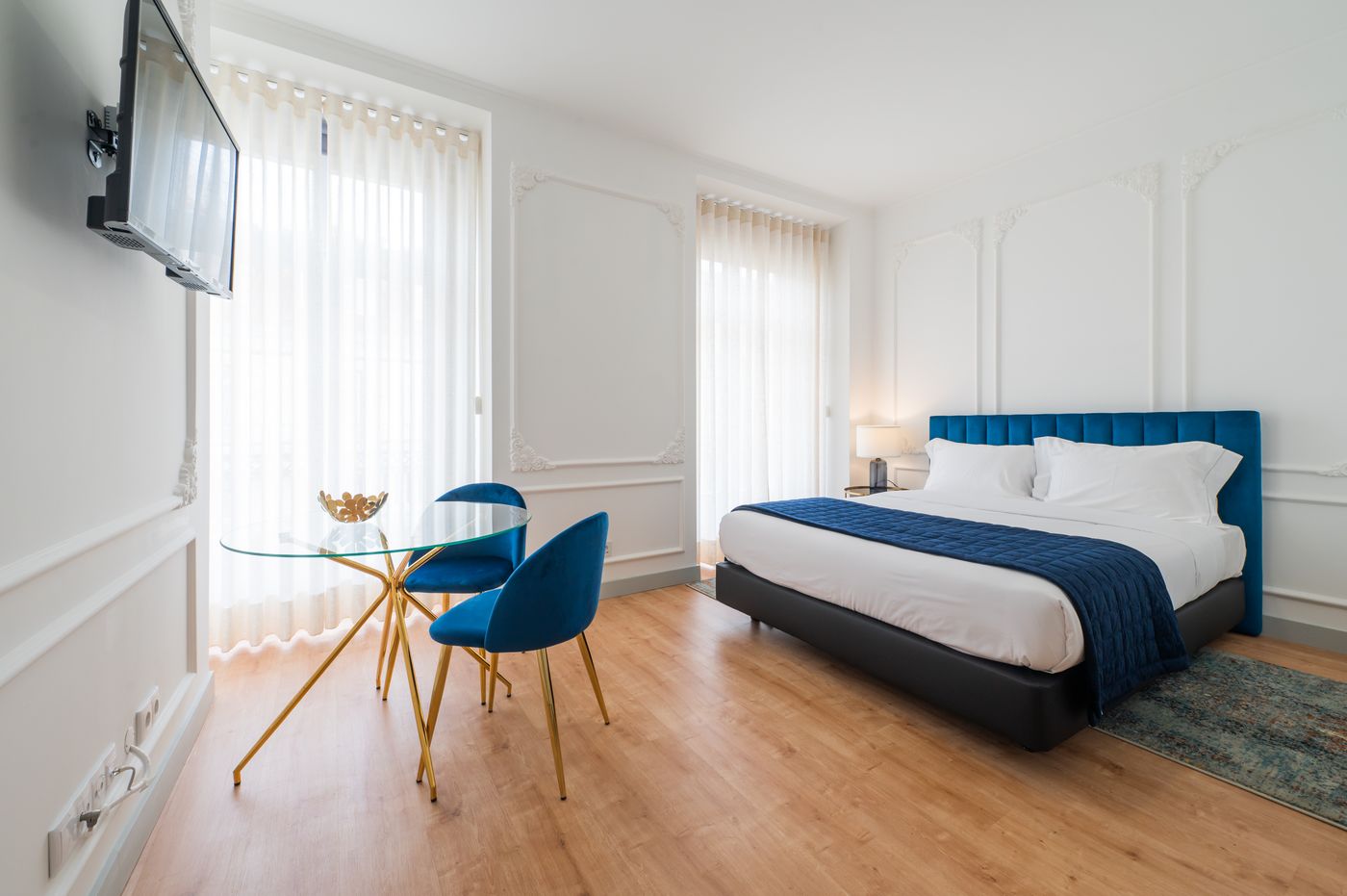 Via-Augusta-129-Room-16