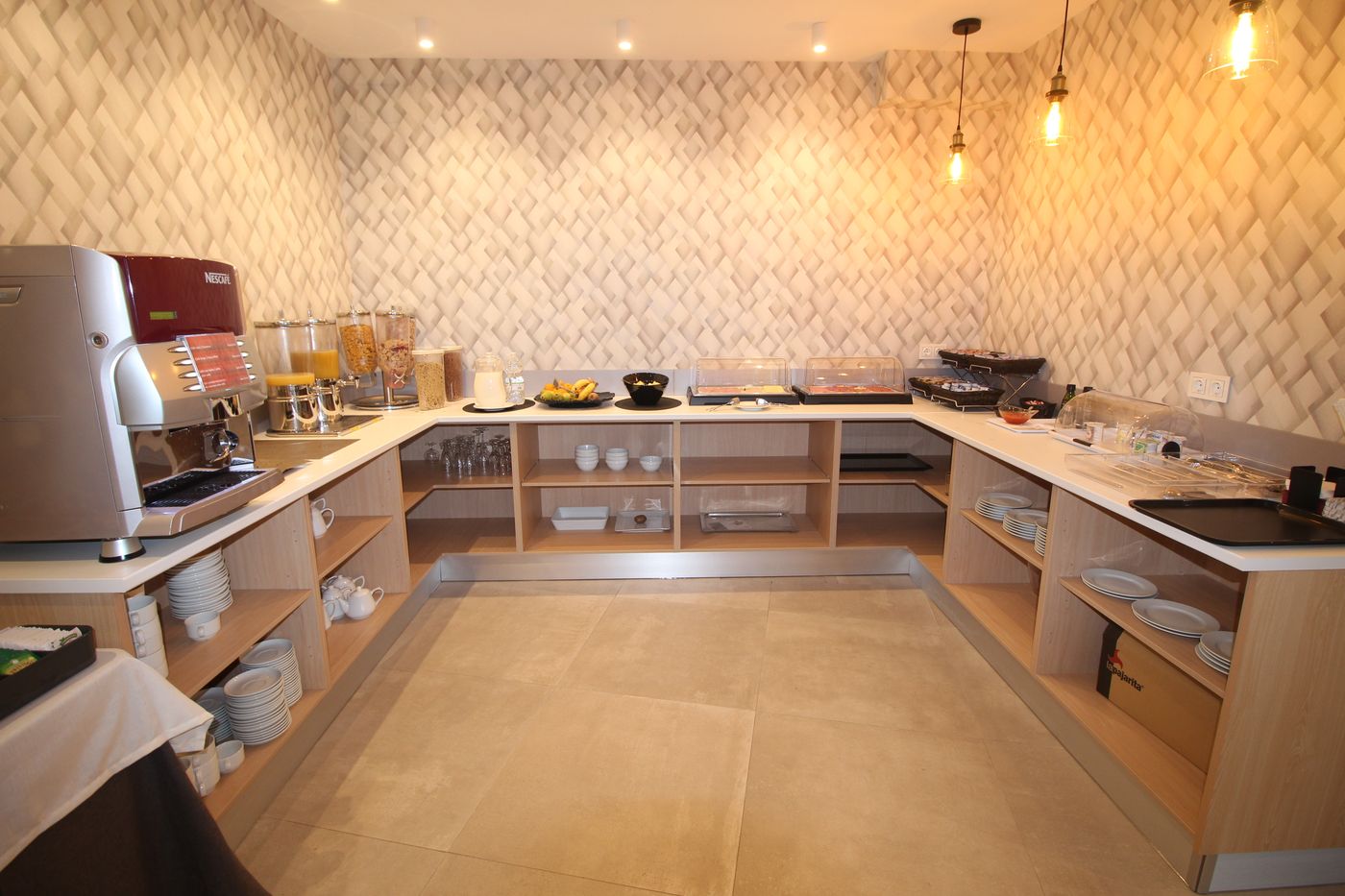 Puerta-del-Mar-Restaurant-29