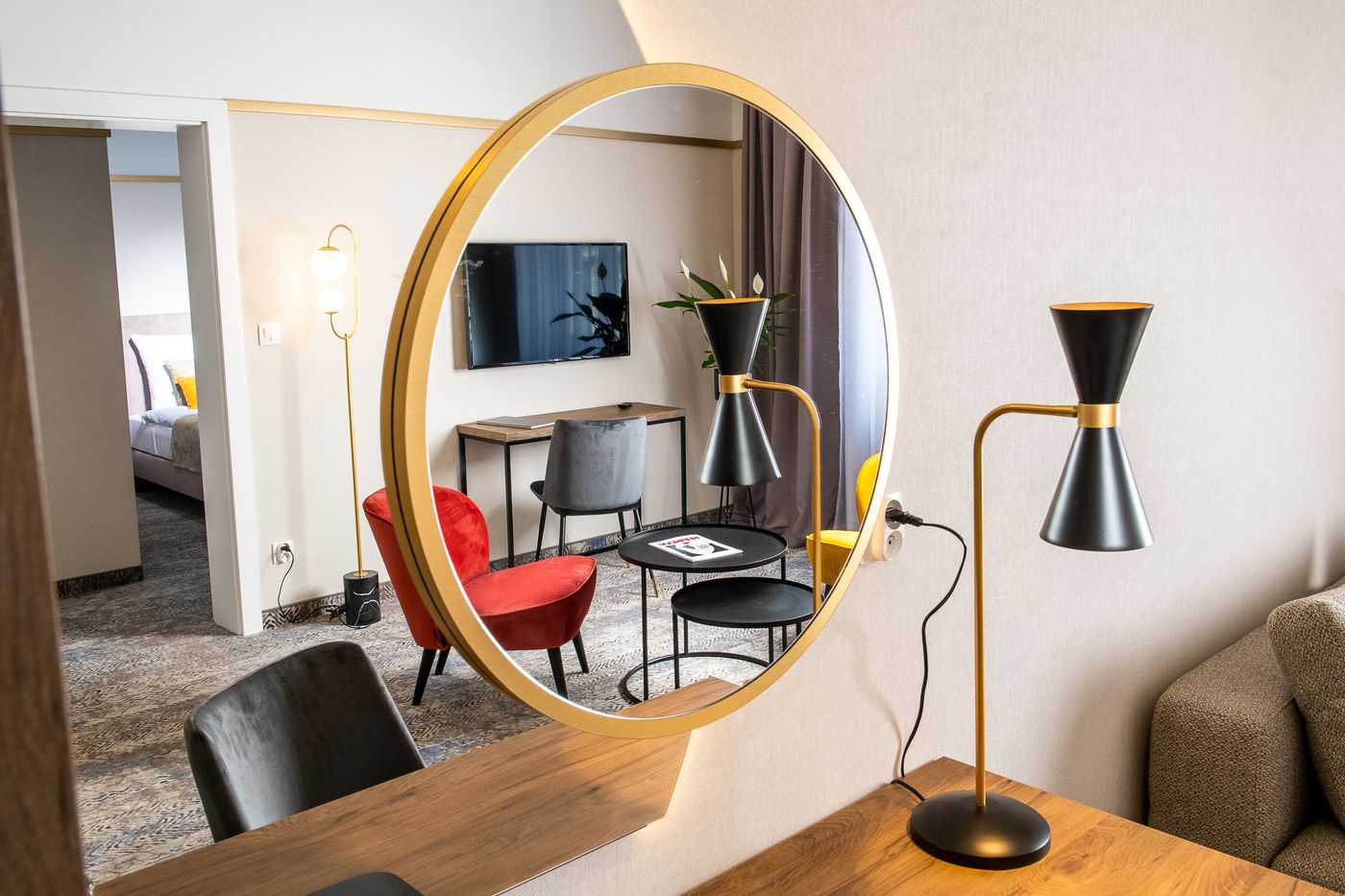 Mr67-Mayera-Rapaporta-Room-9