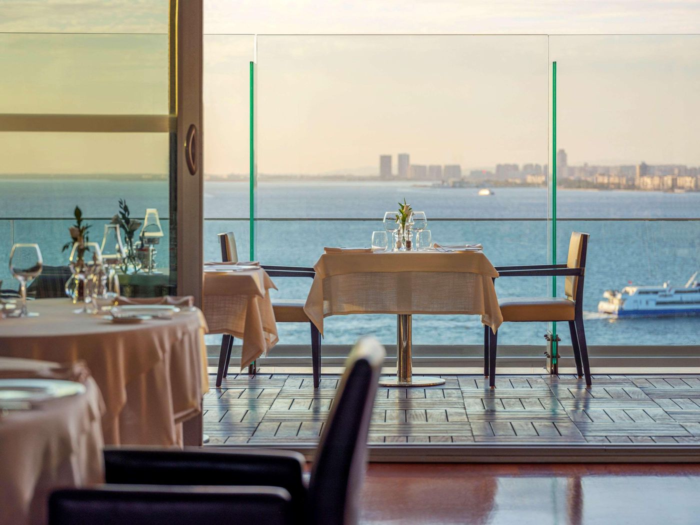 Swissotel-Grand-Efes-Izmir-Restaurant-47