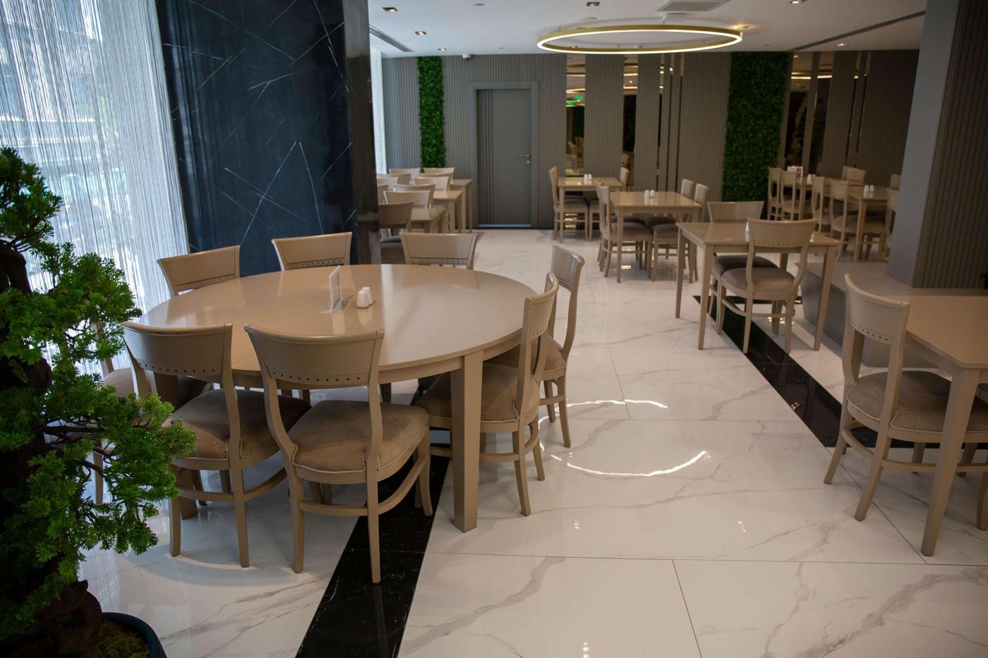 Nova-Plaza-Crystal-Hotel-Restaurant-15