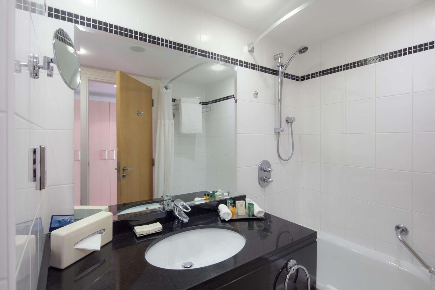 Hilton-Dublin-Airport-Room-55