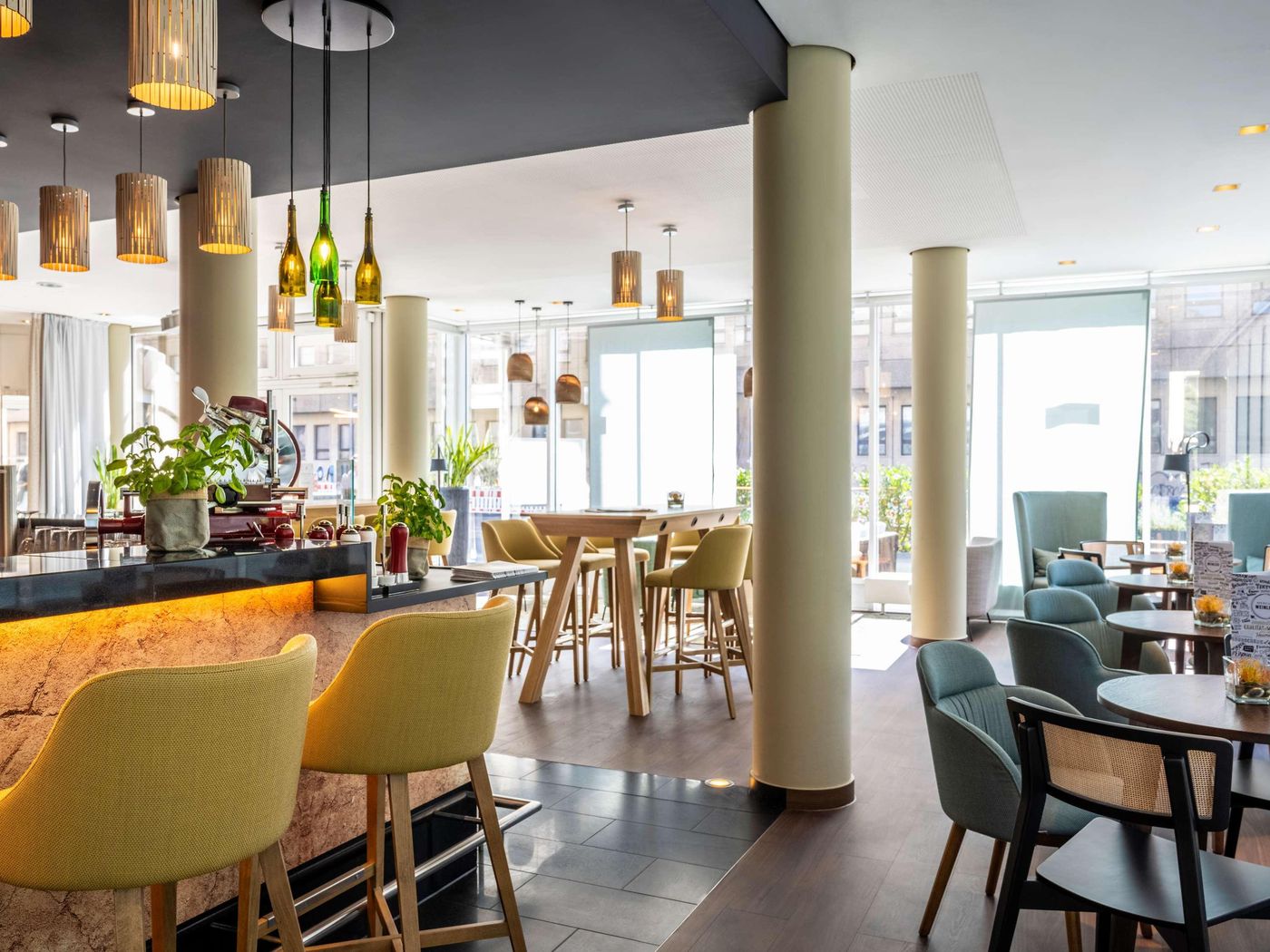 Mercure-Hotel-Berlin-City-Bar-4