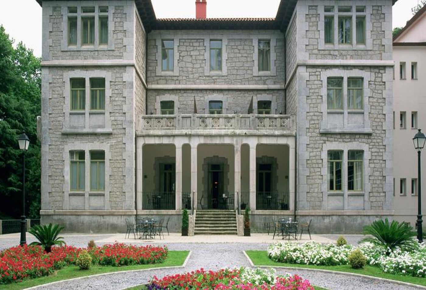 Parador De Limpias-Spain-Limpias-General view-8