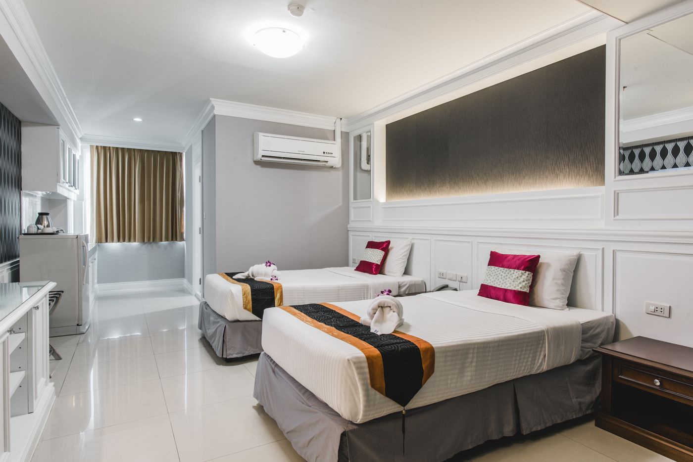Convenient-Park-Bangkok-Sukhumvit-Room-9