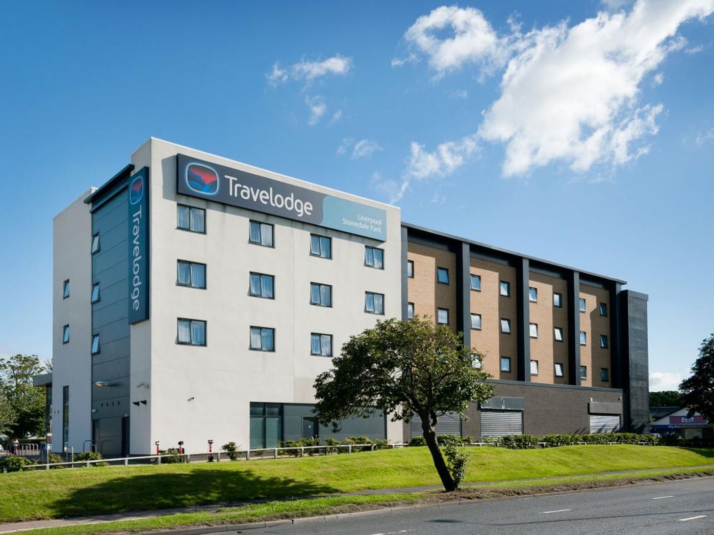 Travelodge Liverpool Stonedale Park-United Kingdom-LIVERPOOL-General view-2