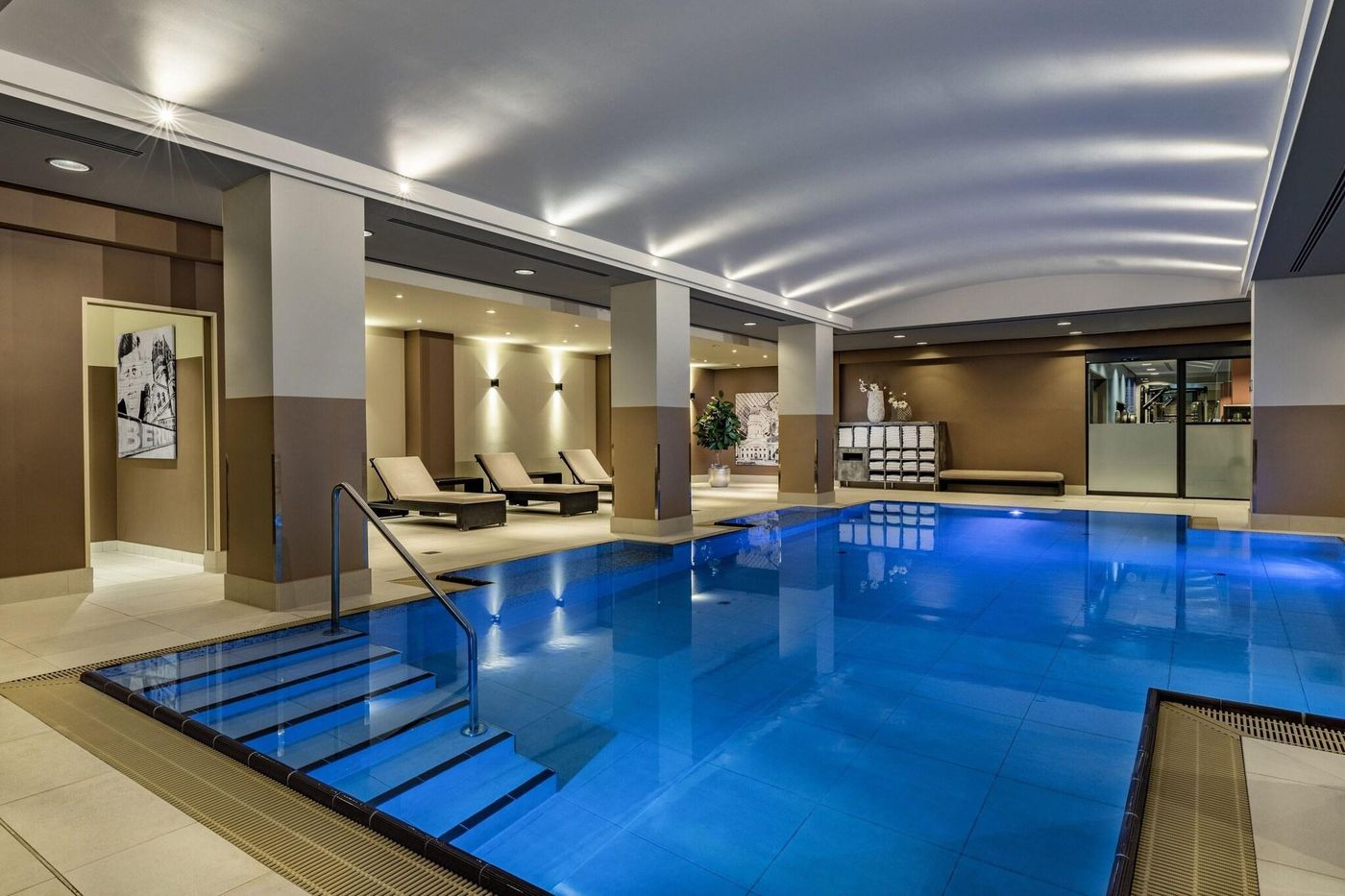 Marriott-Hotel-Berlin-Pool-57
