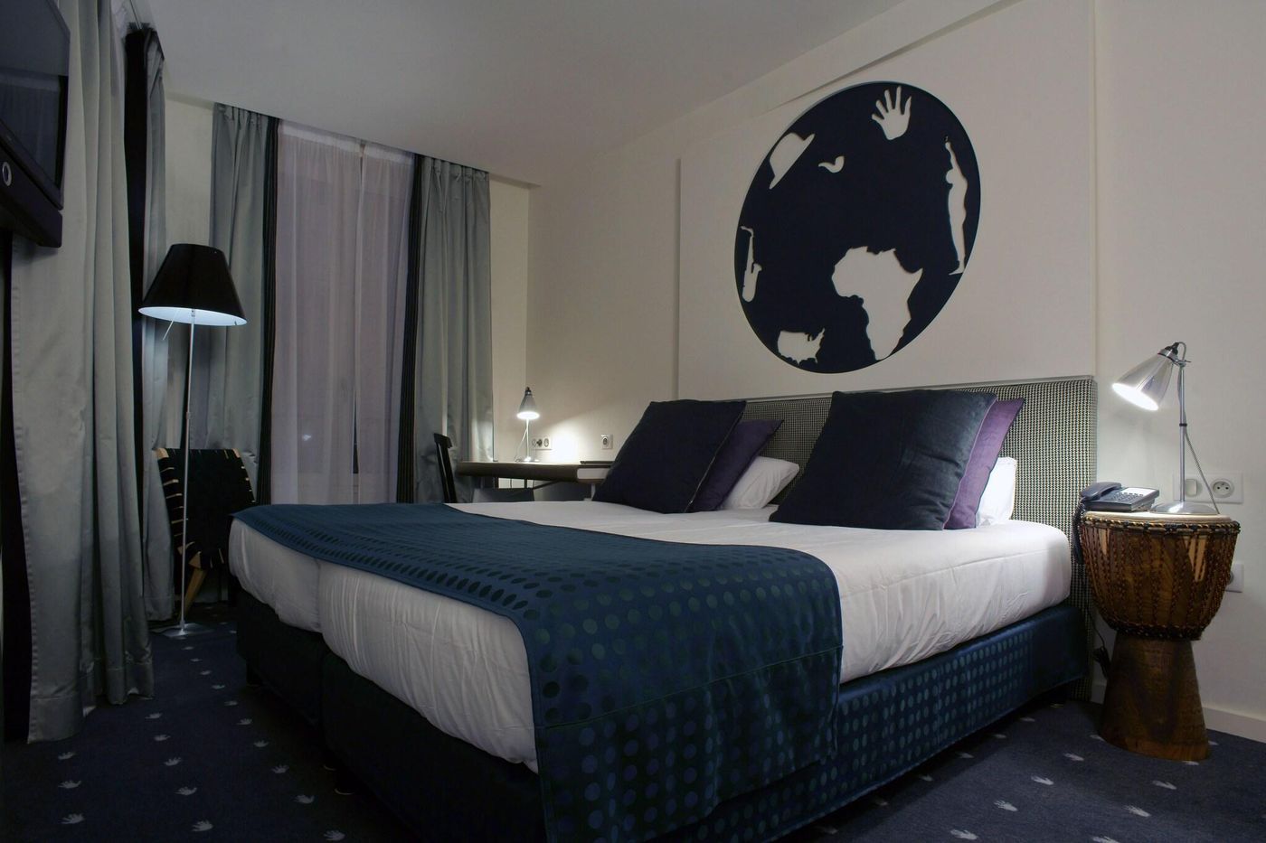 Hotel-du-Triangle-dOr-Room-3