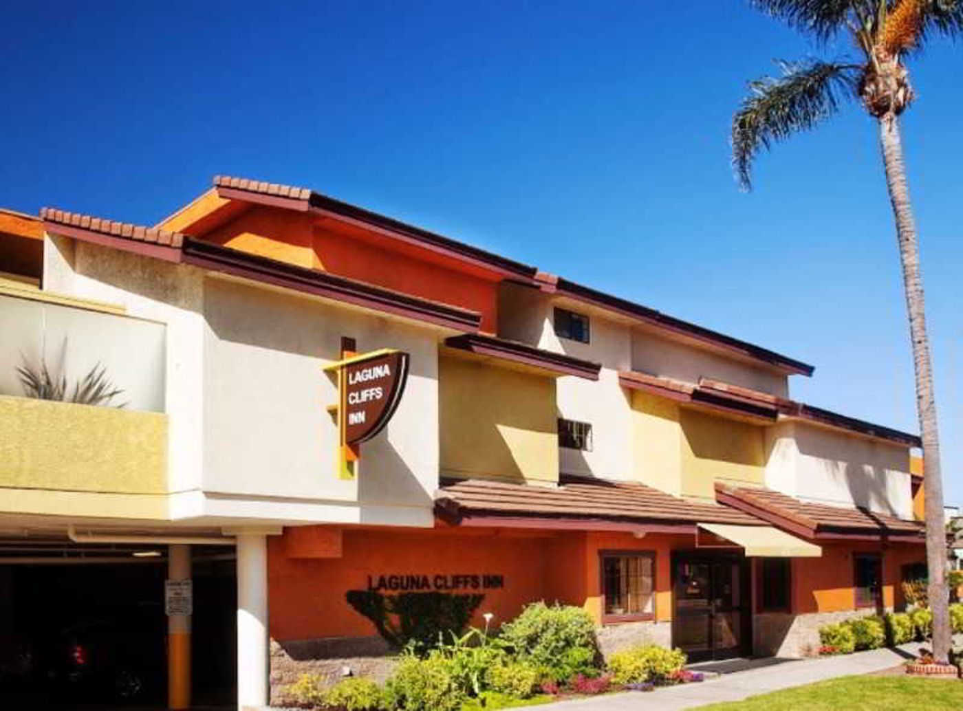 Laguna-Beach-House-General-view-22