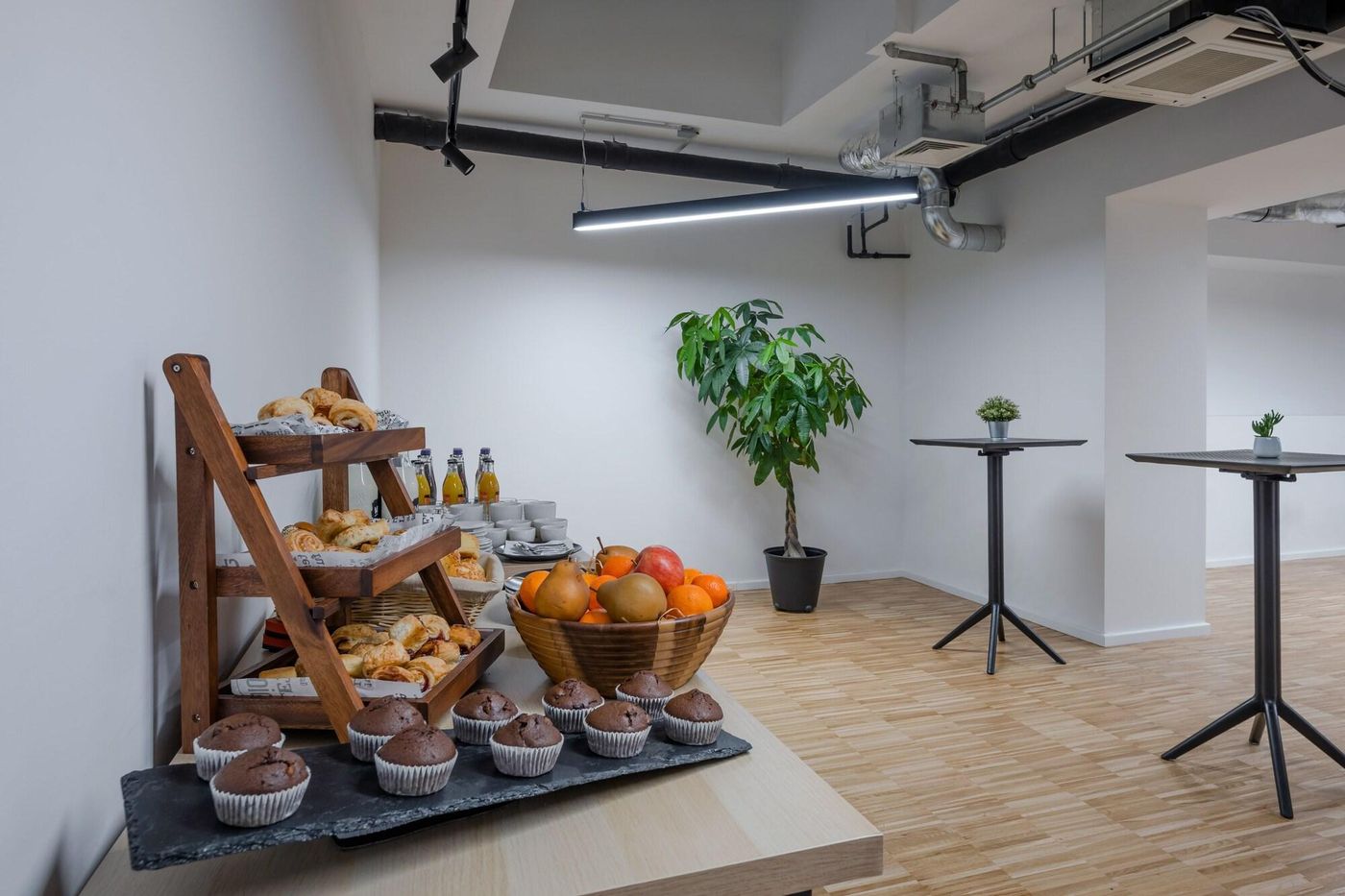 Dean-s-Home-Budapest-Conferences-9