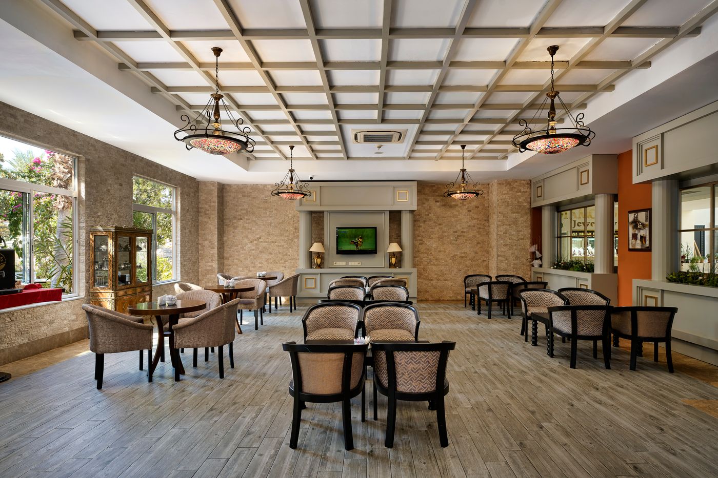 Seaden Sea World Resort And Spa