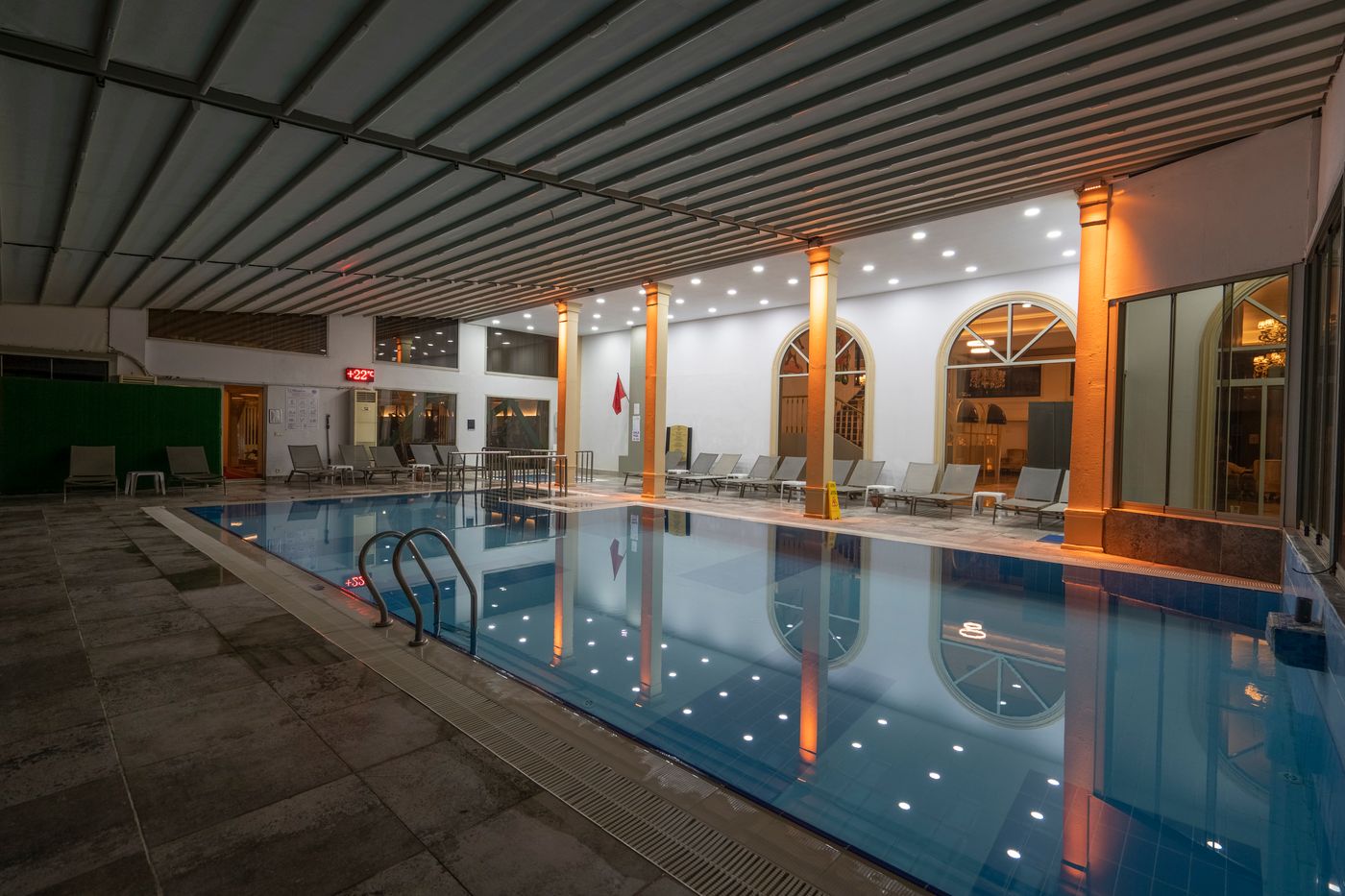 Jadore-Deluxe-Hotel---Spa-Pool-74