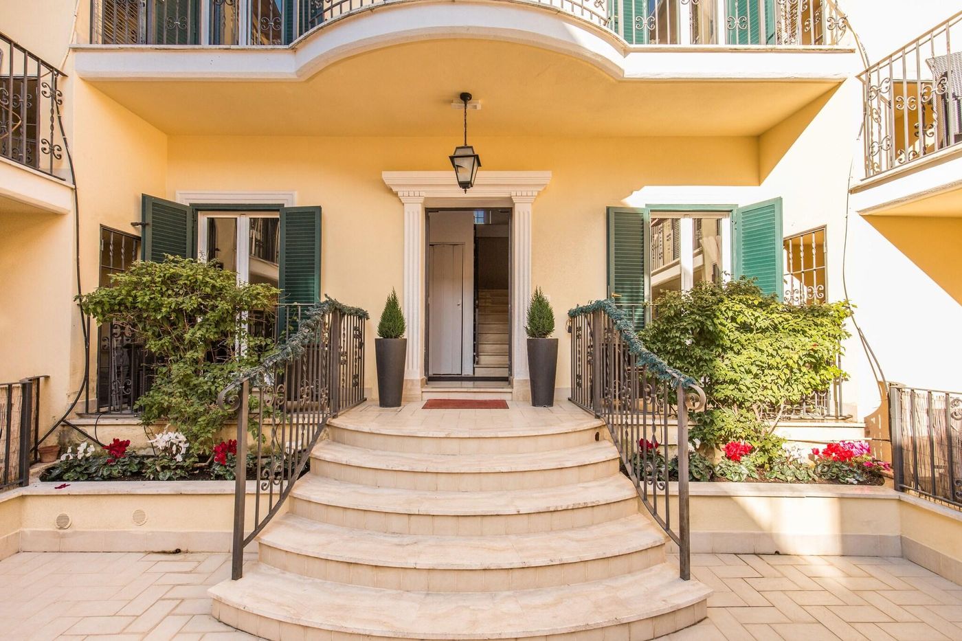 Aurelia-Vatican-Apartments-Terrace-3