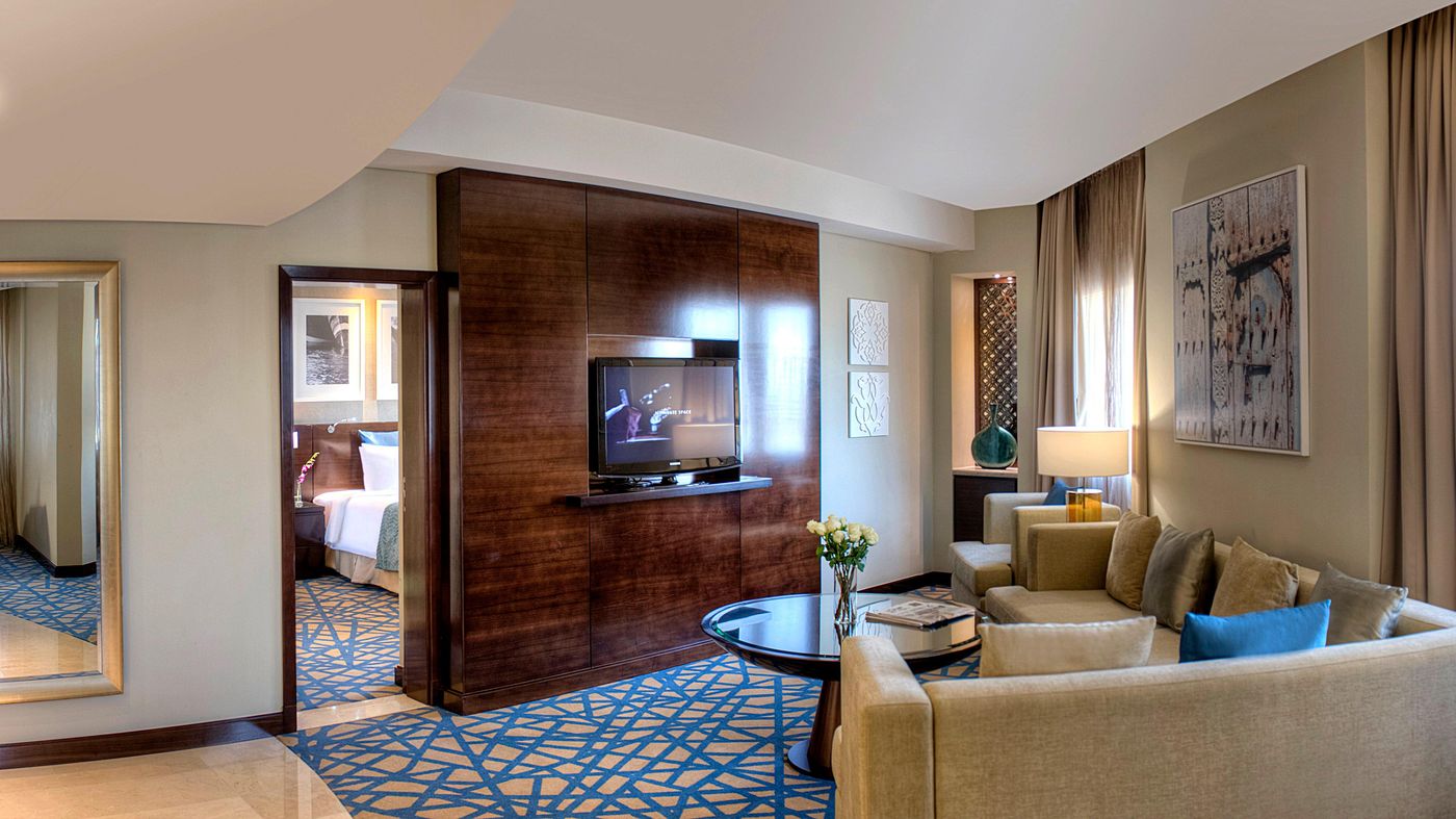 Hotel-Crowne-Plaza-Deira-Room-25