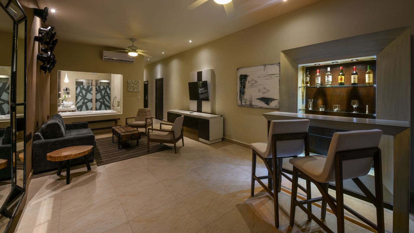 El Dorado Seaside Suites 13.10