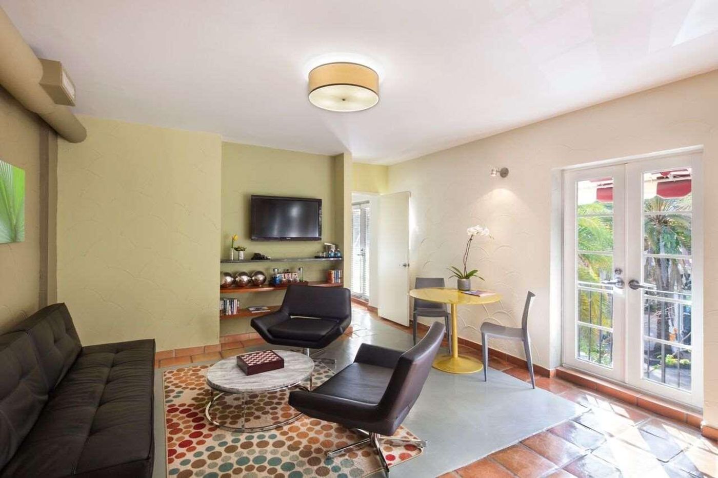 El Paseo - United States - MIAMI BEACH - Bar - 1