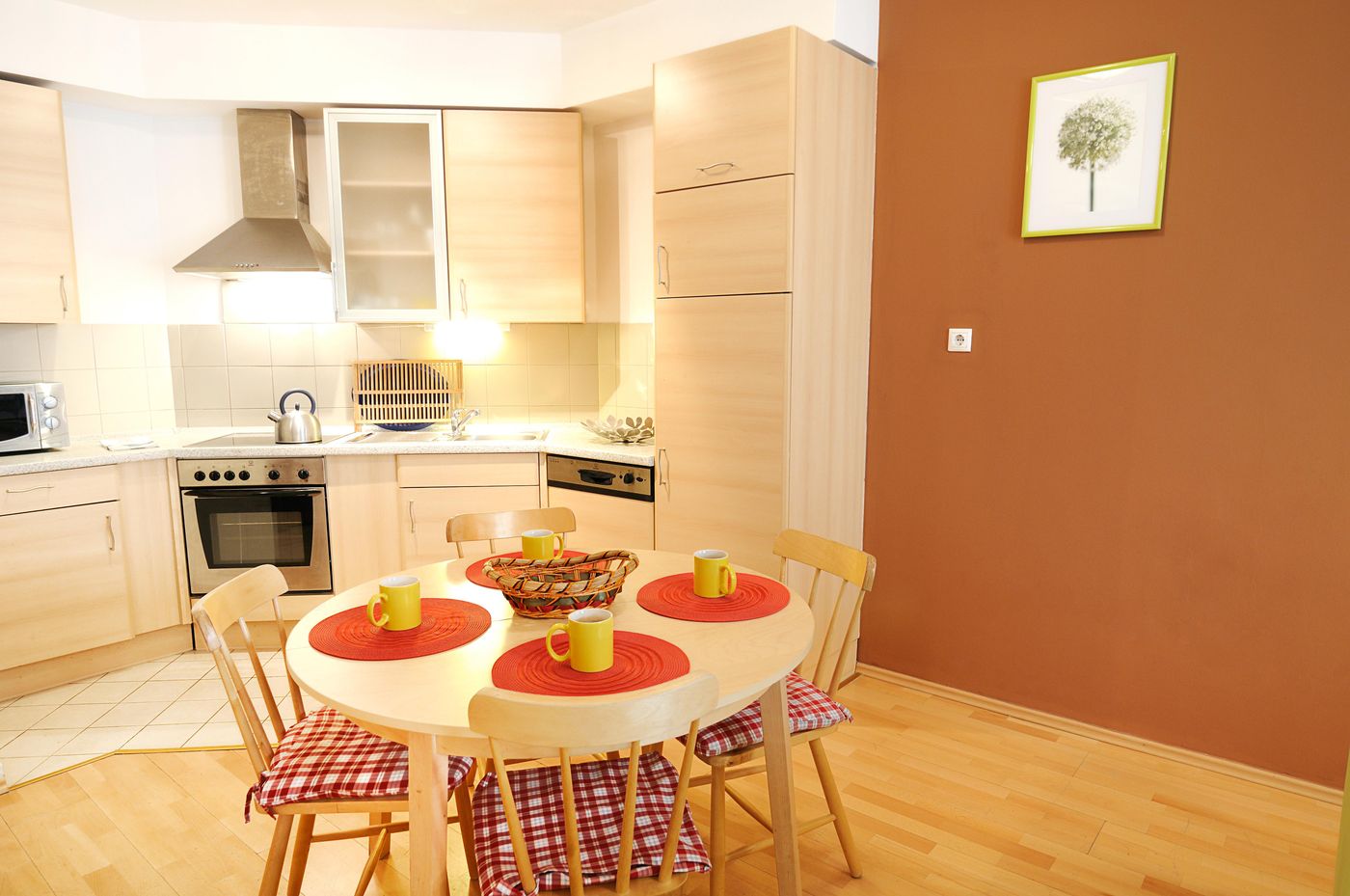 Comfort-Apartments-Room-12