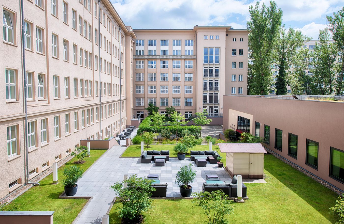 Leonardo-Royal-Hotel-Berlin-Alexanderplatz-General-view-1