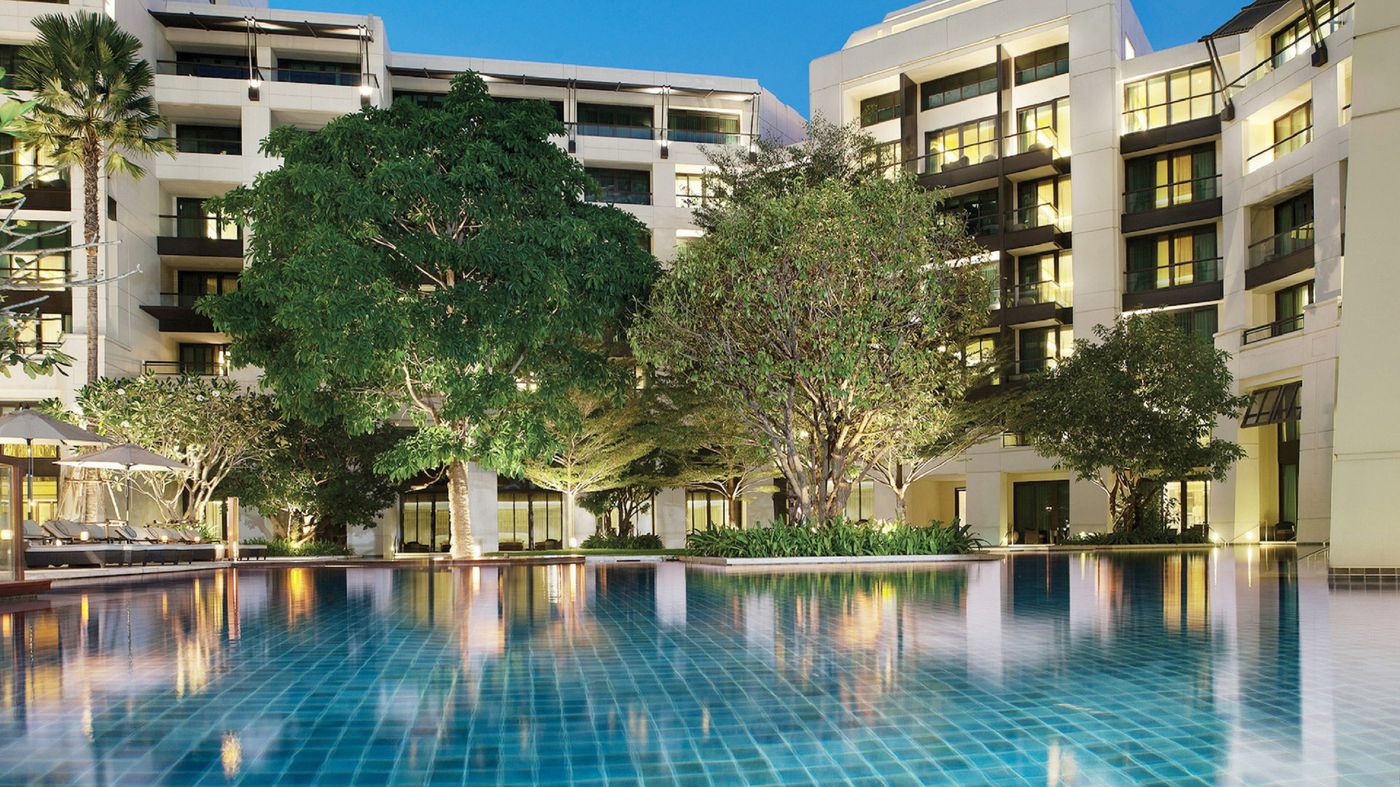 Siam-Kempinski-Pool-91