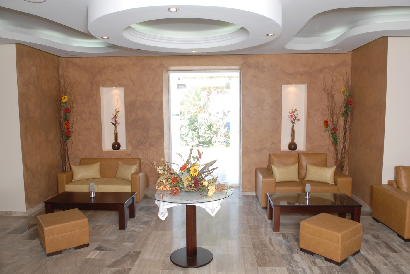 Sacallis-Inn-Beach-Hotel-Lobby-50