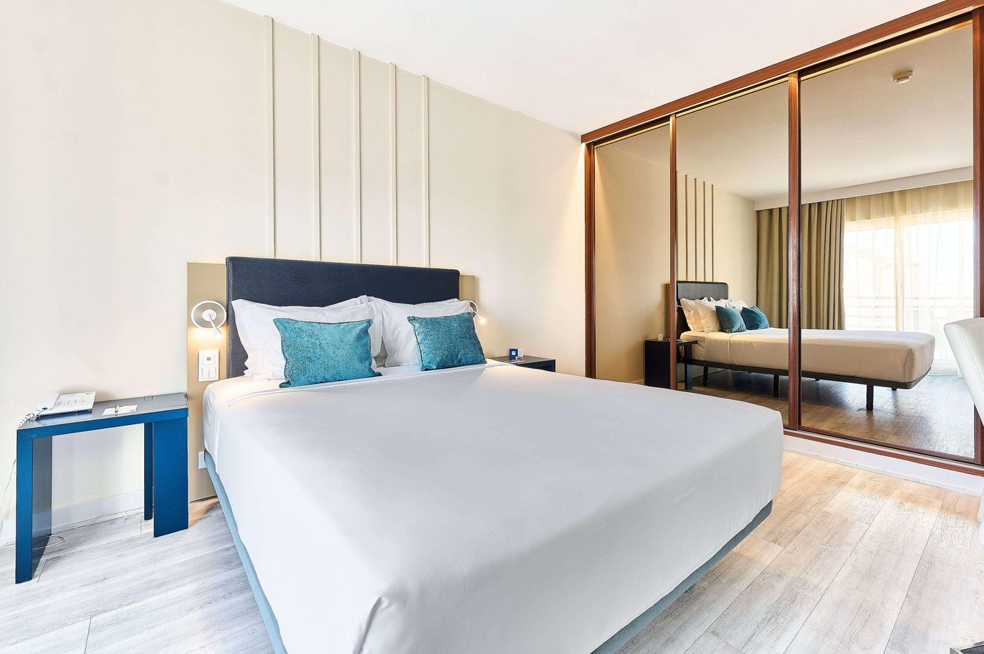 Tryp-Lisboa-Caparica-Mar-Hotel-Room-25