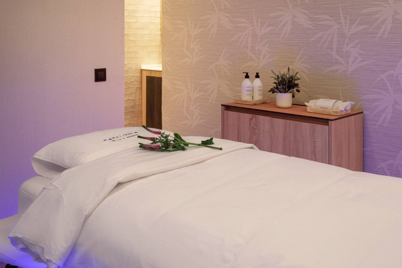 Senator-Gran-V----a-70-Spa-Sports-and-Entertainment-62