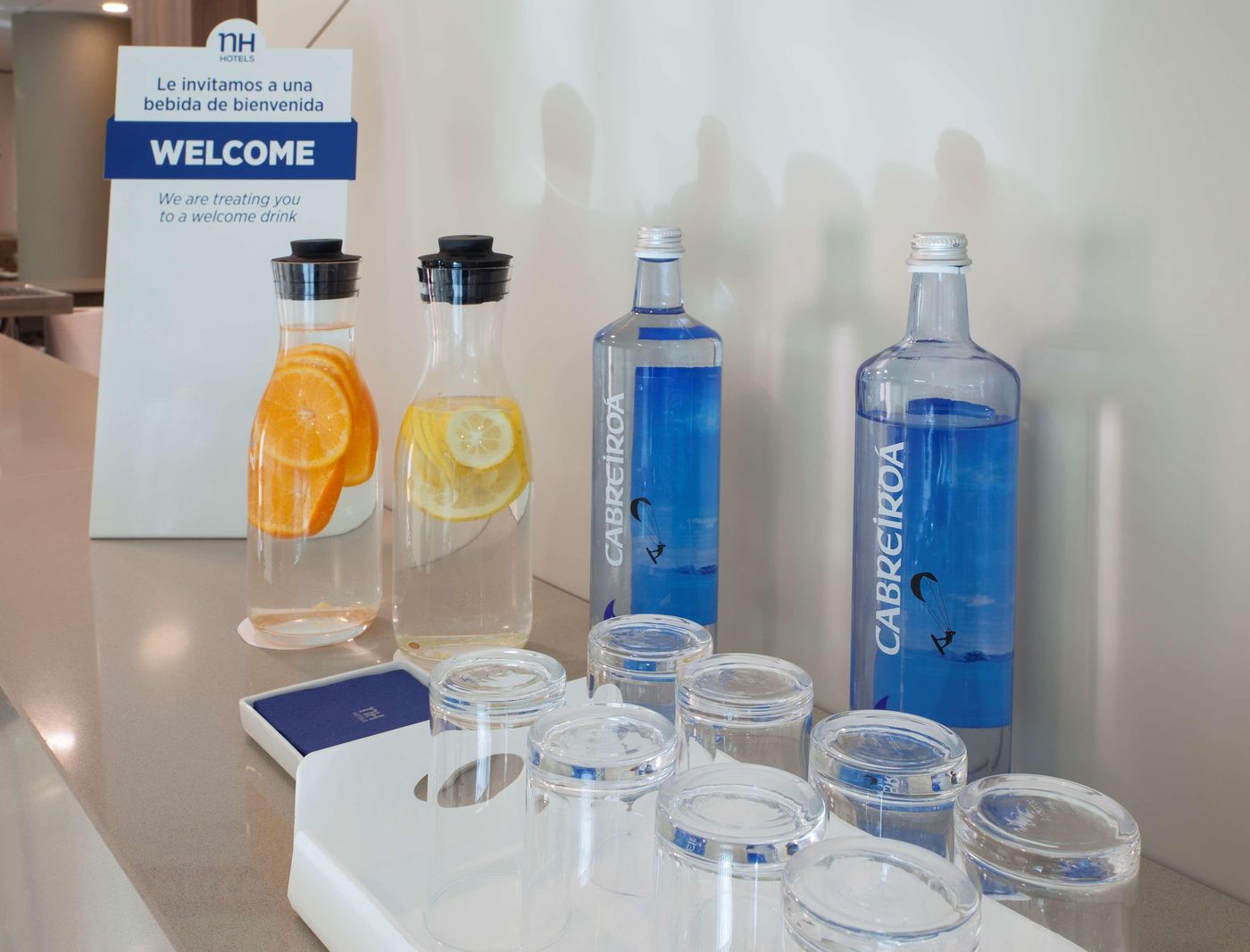 NH-Madrid-Barajas-Airport-Bar-9