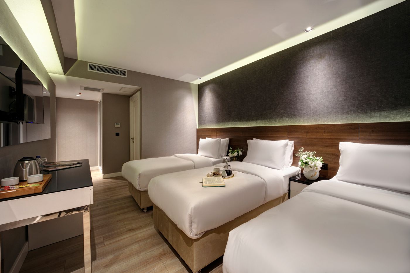 Dora-Pera-Hotel-Room-13