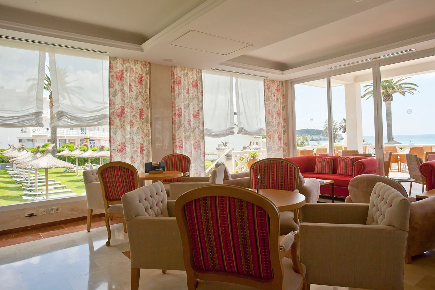 Hotel-55-Santo-Tomas-Bar-46