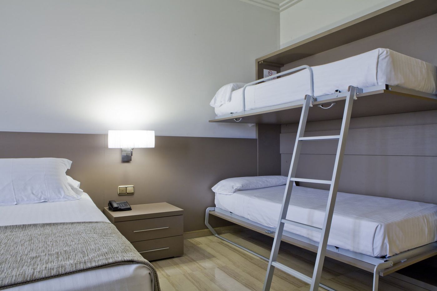 Ciutat-de-Tarragona-Room-28