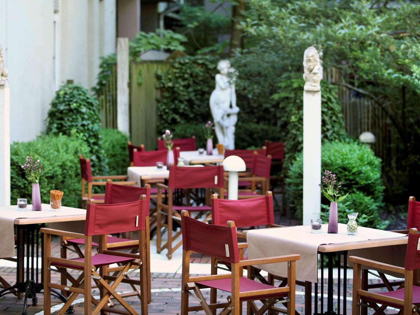 Mercure-Hotel-Muenchen-am-Olympiapark-Bar-45