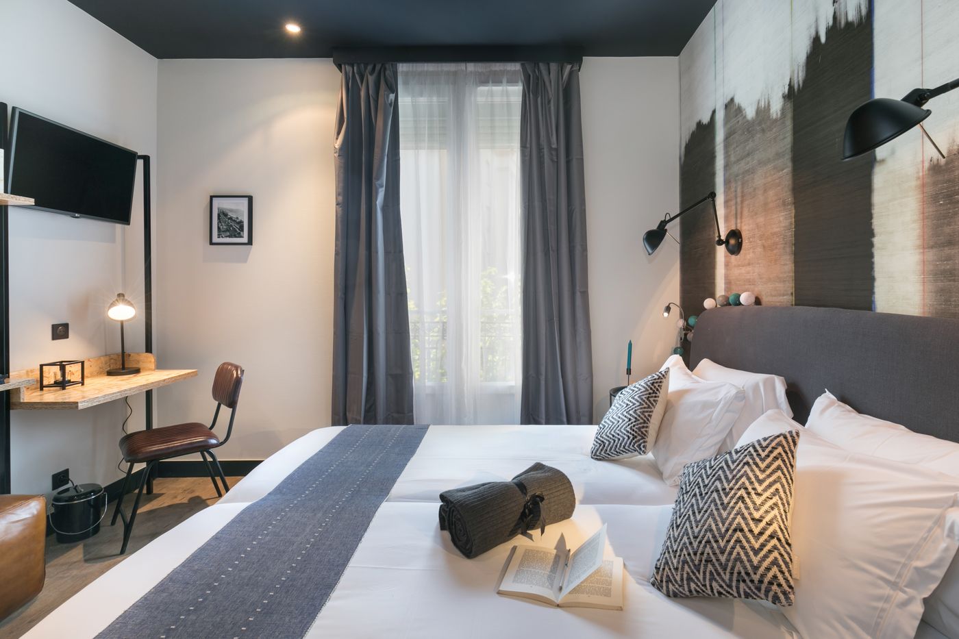 Best-Western-So-Co-by-HappyCulture-Room-5