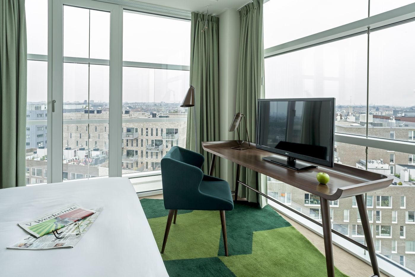 Room-Mate-Aitana-Room-40