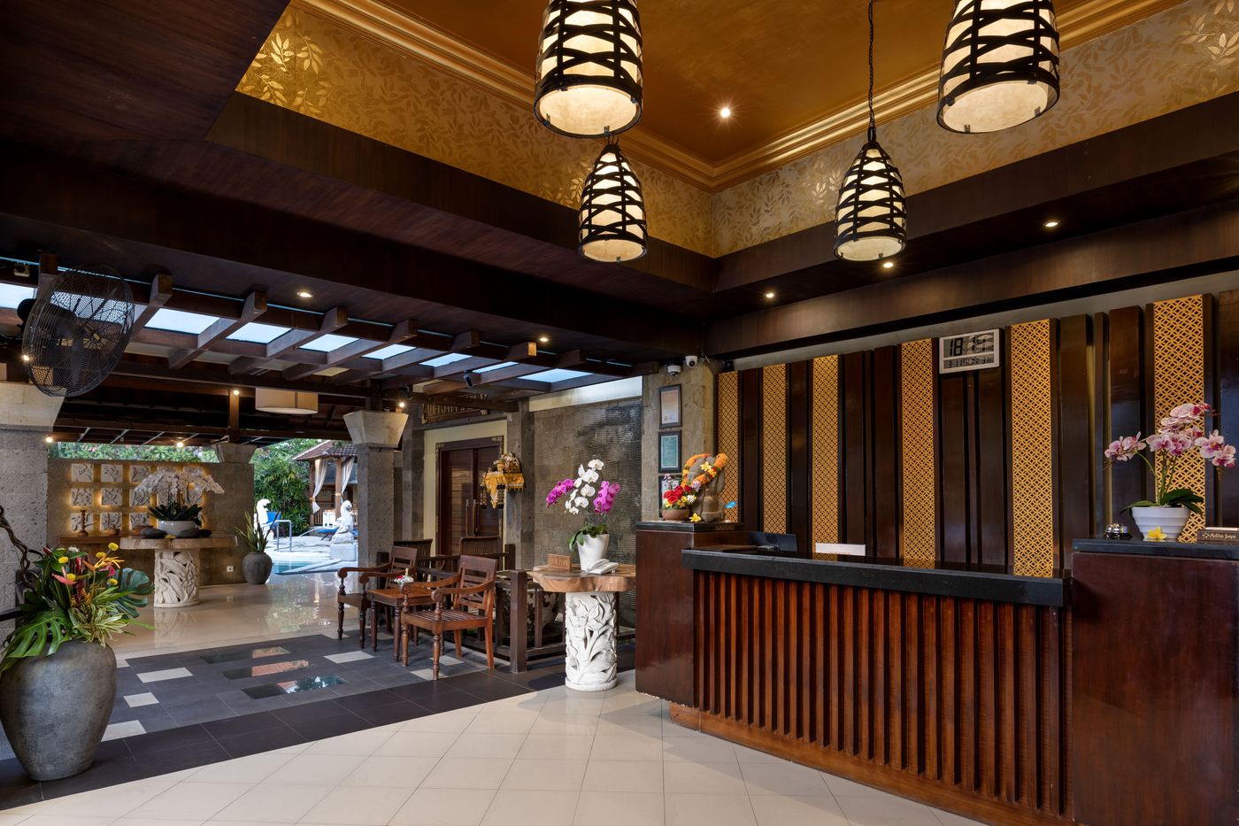 Adhi Jaya-Indonesia-KUTA-Lobby-8