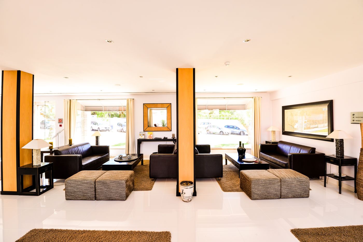 Vila-Gale-Praia-Lobby-34