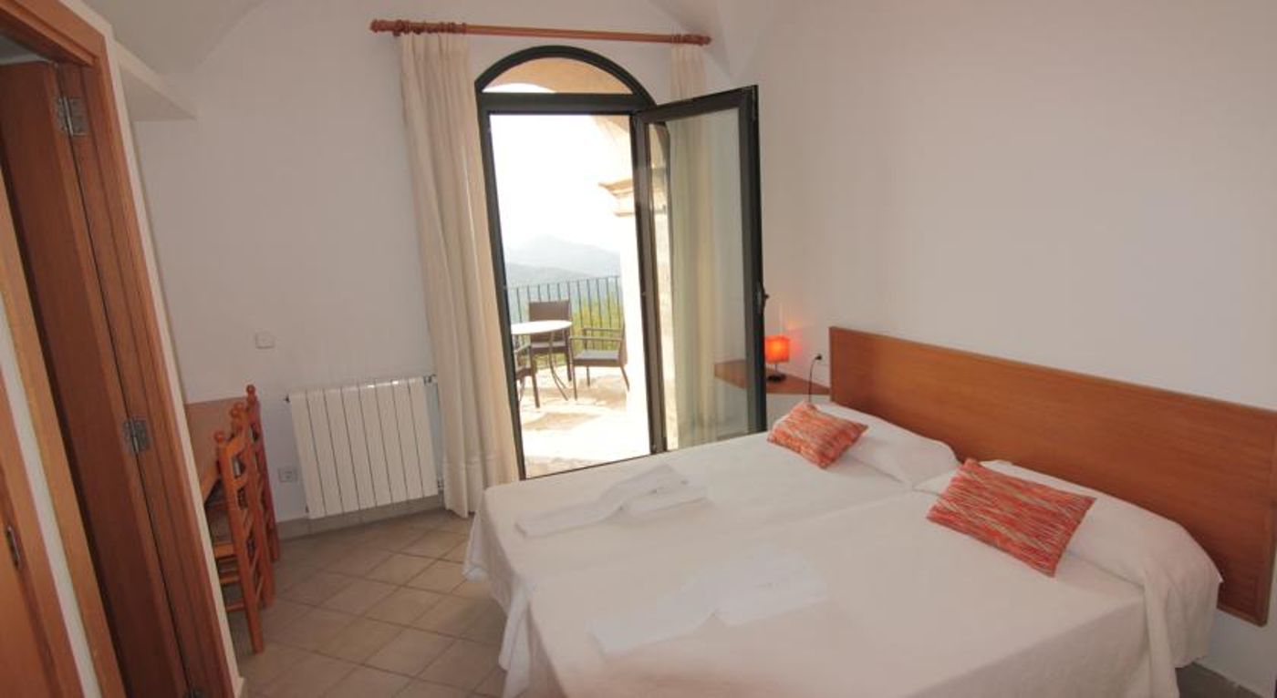 Petit Hotel Hostatgeria Sant Salvador