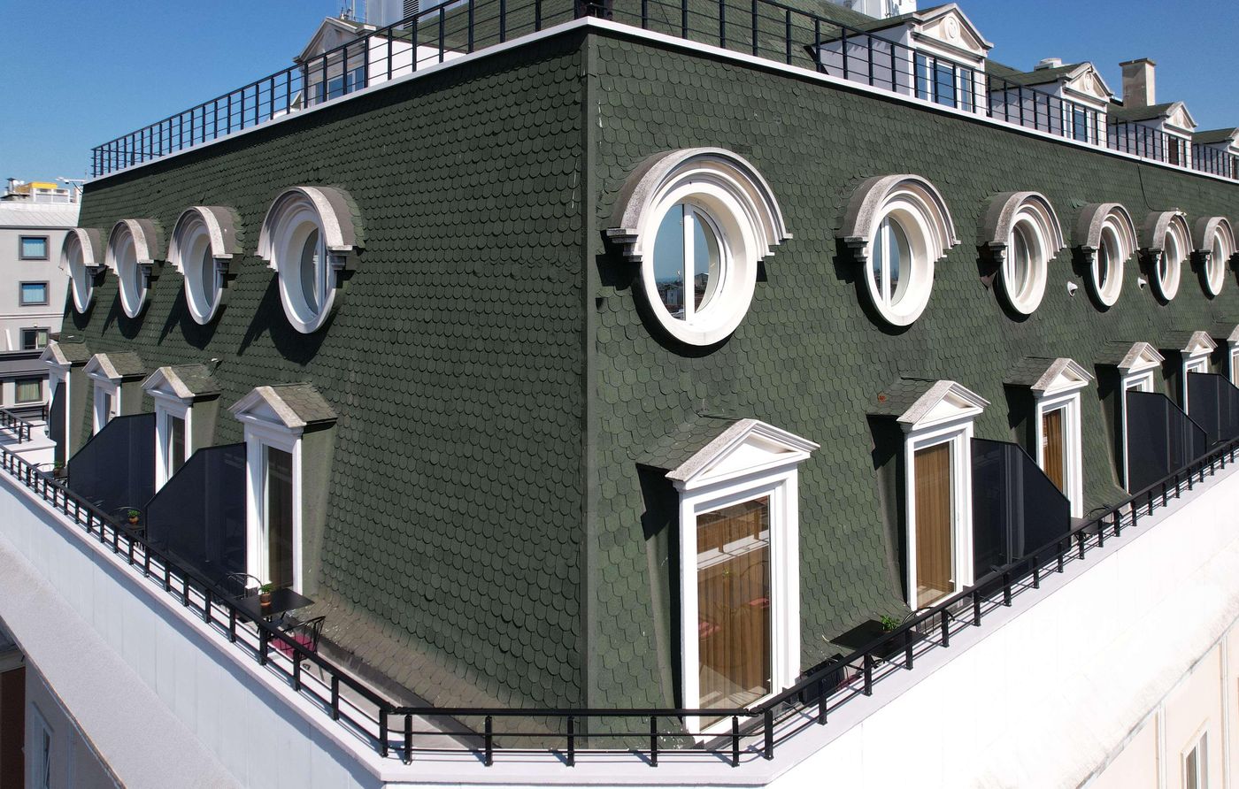 Lares-Park-Hotel-Room-1