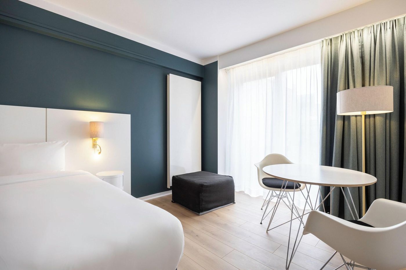 Le-Louise-Hotel-Brussels-Room-17