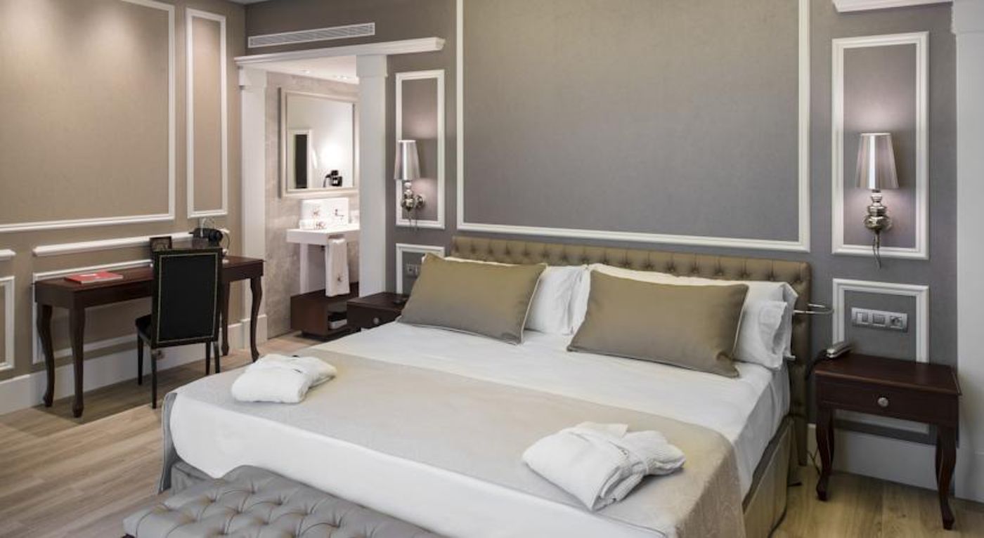 Catalonia Passeig de Gracia